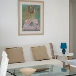 Melie Boutique Aparthotel 3*